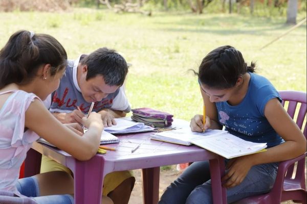 Tekoporã garantiza a unos 310.000 niños y adolescentes sus derechos a la alimentación, salud y educación | .::Agencia IP::.