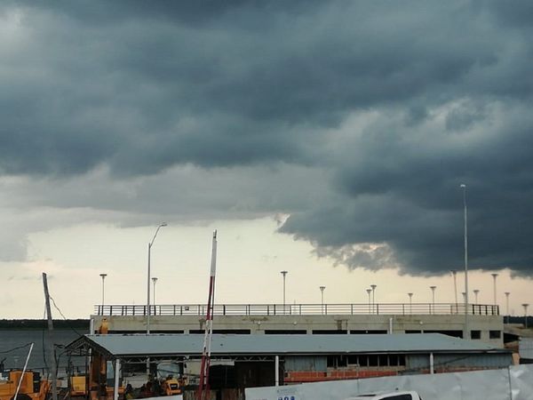 Meteorología advierte sobre tormentas y vientos de hasta 120 km/h