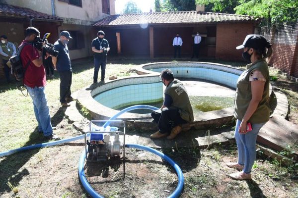 Combate al dengue: Comuna de Asunción interviene viviendas abandonadas