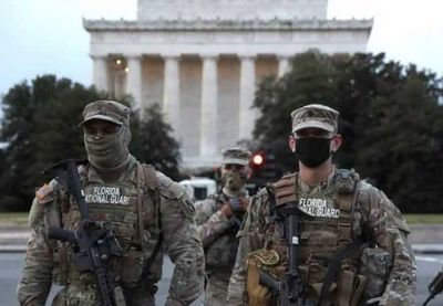 Arrestan a un hombre que intentó entrar en centro de Washington con 500 balas