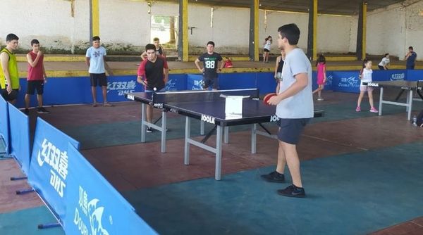 Escuela gratuita en Eusebio Ayala - Tenis - ABC Color