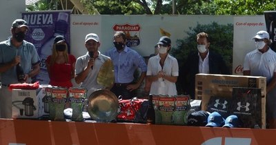 La Nación / Ortega Jr. festejó entre profesionales