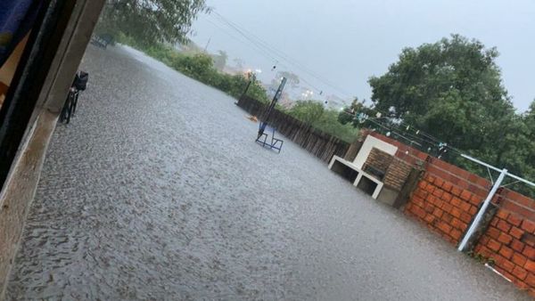 Diluvio causa inundaciones en Concepción