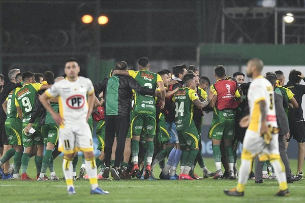 Defensa y Justicia vence a Coquimbo Unido y es finalista de la Sudamericana