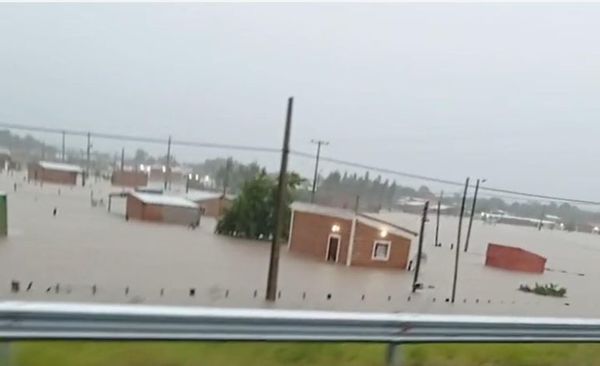 Intensas lluvias desatan inundación en Concepción - Nacionales - ABC Color