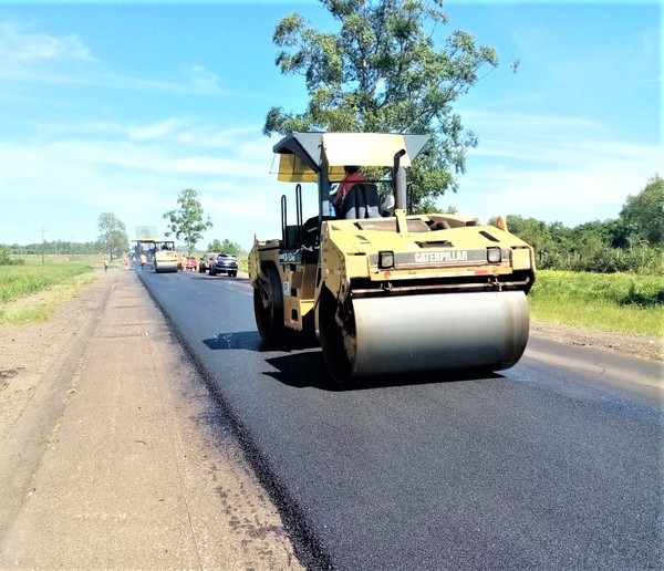 Continúan obras de mejoramiento en la ruta PY01 entre Misiones e Itapúa | .::Agencia IP::.