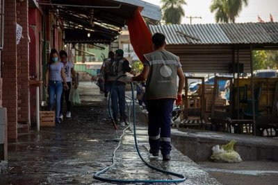 Bomberos controlan nuevo incendio en el Mercado de Abasto - ADN Digital