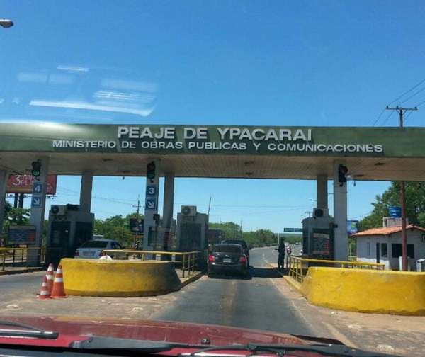 Pobladores de Ypacarai exigen exoneración del peaje