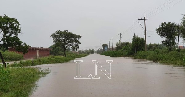 La Nación / Concepción bajo agua: rescatan a personas y serán trasladadas al polideportivo municipal