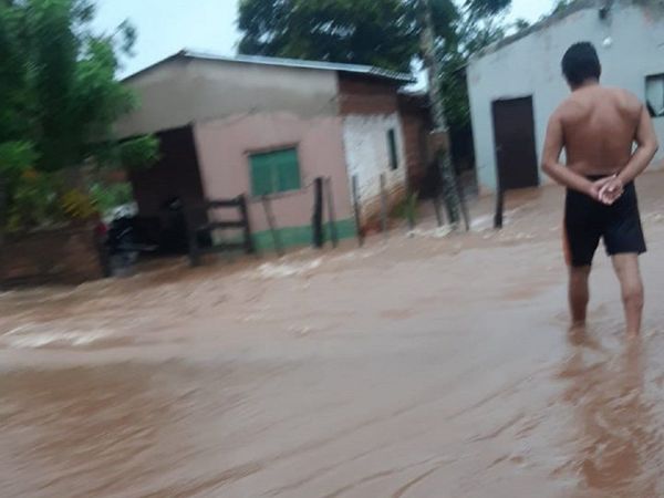 Lluvia incesante inunda hogares de 5.000 familias en Concepción