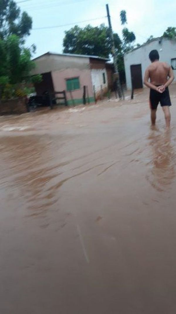 Lluvia incesante inunda hogares de 5.000 familias en Concepción