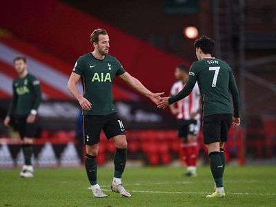 El Tottenham renace a costa del colista