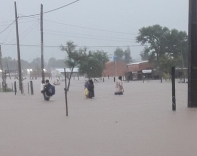 SEN asiste a familias afectadas tras temporal en Concepción - Megacadena — Últimas Noticias de Paraguay