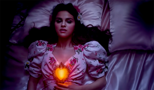 Selena Gomez – De Una Vez (Official Video) Lanzamiento | OnLivePy