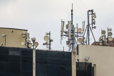 Perú abre teléfono contra las "fake news" sobre antenas de telecomunicaciones - MarketData