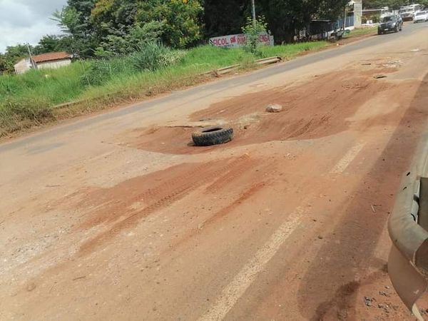 Chapucero arreglo de puente en Luque - Nacionales - ABC Color