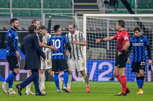 Inter gana el ‘derbi de Italia’ y aleja a la Juventus de la cabeza - Fútbol - ABC Color