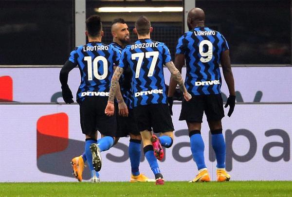 Con gol de Vidal, el Inter desnuda a la Juventus