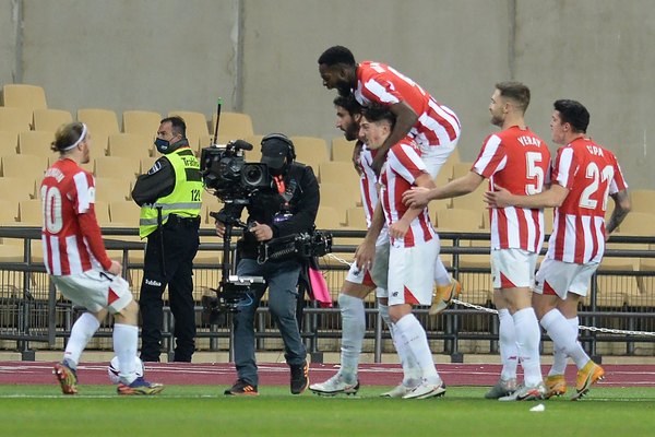 El Athletic remonta al Barça y es el el campeón de la Supercopa de España