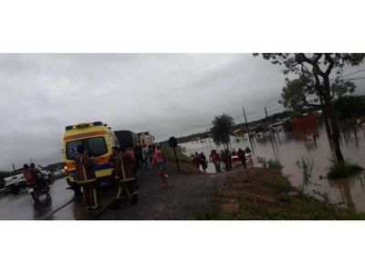Dramático rescate tras el diluvio que dejó bajo agua a zonas de Concepción
