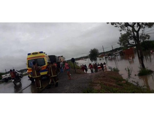 Dramático rescate tras el diluvio que dejó bajo agua a zonas de Concepción