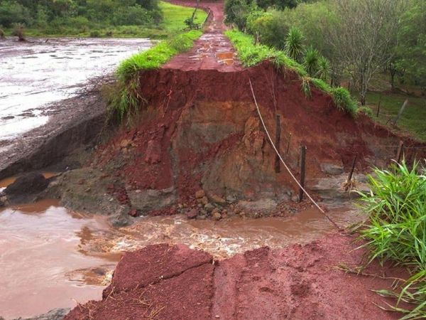 Desborde de arroyos y tajamares en zona sur de Alto Paraná