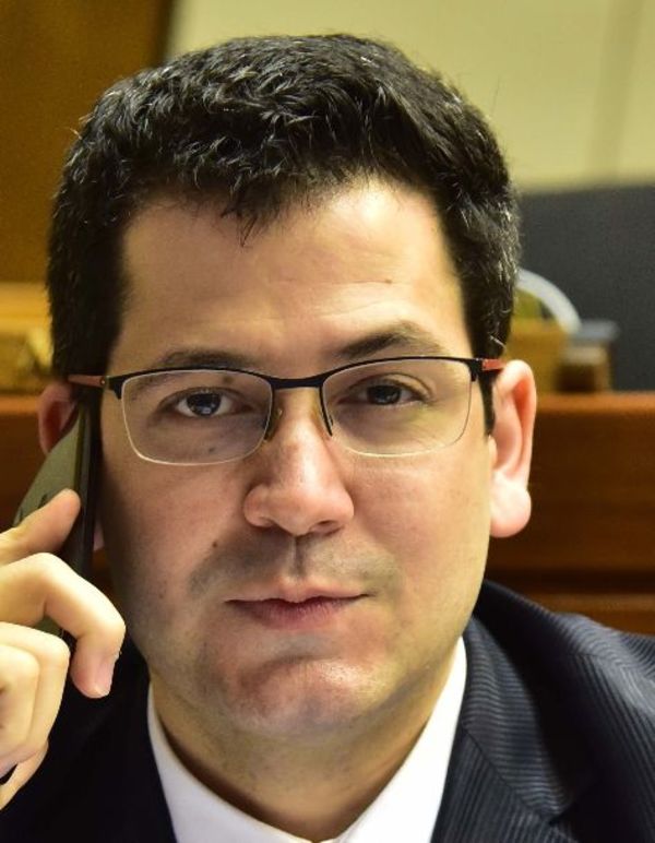HC aceptará decisión del Ejecutivo sobre Marina Cue - Nacionales - ABC Color