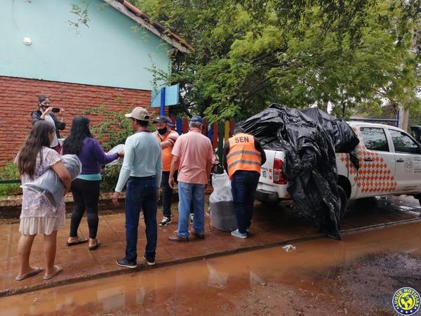 SEN asiste a familias afectadas por inundaciones en seis barrios de Concepción •