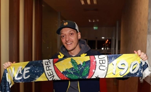 HOY / Mesut Özil ve cumplirse "un sueño" con su previsto fichaje para el Fenerbahçe