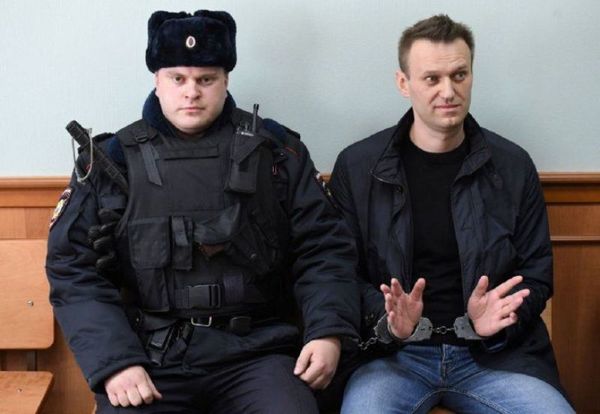 El opositor ruso Alexéi Navalni, detenido al llegar a Moscú