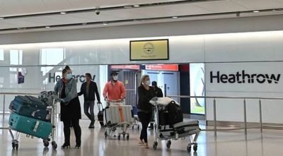 Reino Unido se plantea obligar a todos los viajeros a aislarse en hoteles