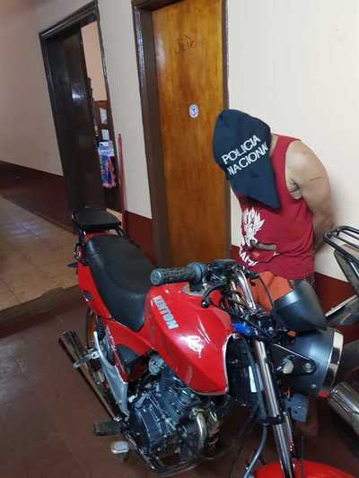 Atrapan a joven que hurtó motocicleta en Presidente Franco