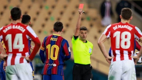 HOY / Villalibre dice que la roja a Messi le pareció "una agresión clara"