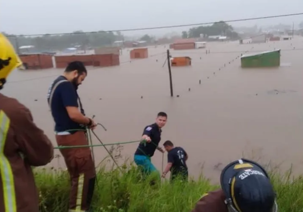 Municipalidad de Concepción habilita albergues y ollas populares tras inundación