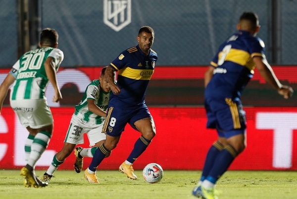 "¡Qué lindo, gordito"!: Así felicitaron a Cardona por su golazo