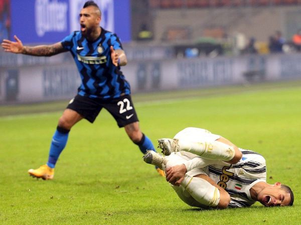 Vidal asegura que "nunca" quiso besar escudo de Juventus