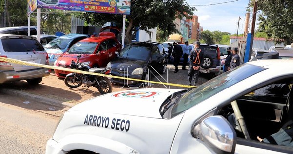 La Nación / Refuerzan presencia policial en Ñemby tras ola de asaltos a comercios