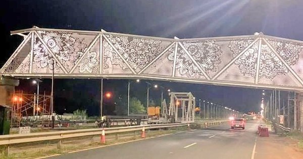 La Nación / Viceministro justifica su condición de juez y parte en investigación del polémico puente de ñandutí