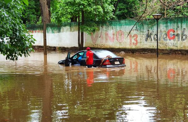 Reiteran pedido de solución a la inundación frente al Centro Regional de CDE - ABC en el Este - ABC Color