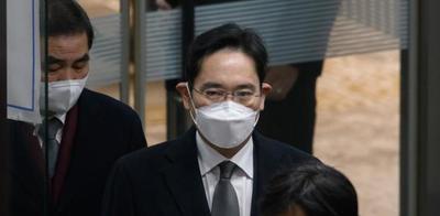 Heredero de Samsung, condenado a dos años y medio de cárcel por un caso de sobornos - Noticiero Paraguay