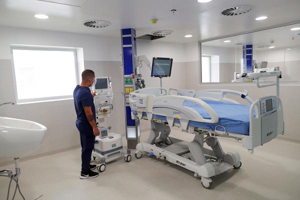 Panamá abre millonario y polémico centro para pacientes de covid-19 - MarketData