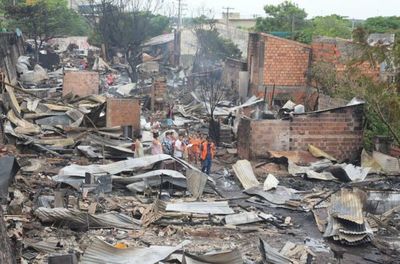 Reubicación: afectados por incendio en Chacarita dieron como opción 10 km a la redonda