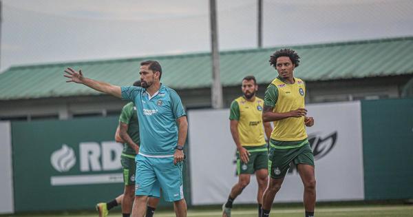 Coritiba: Gustavo Morínigo y su cuerpo técnico dan positivo al coronavirus