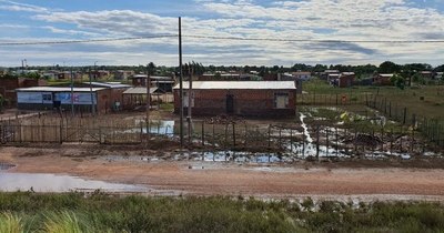 La Nación / Concepción: intendente disfruta sus vacaciones mientras pobladores luchan contra catástrofe