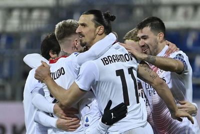 Ibrahimovic vuelve a colocar al AC Milan líder solitario - Fútbol - ABC Color