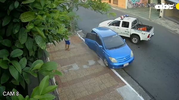 A lo “Rápido y Furioso”: La peligrosa maniobra de delincuente durante persecución - Nacionales - ABC Color