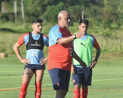 Crónica / “Chiqui” pidió un volante más, sería del plano local