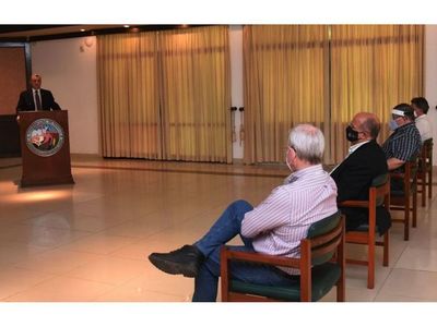 Villamayor dio su versión sobre caso PDVSA a industriales y ganaderos