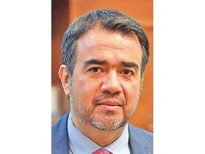 Llamosas ratifica que el Tesoro no pagará reajustes sin concursos