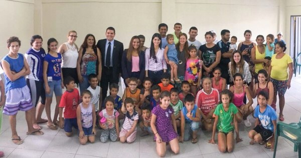 La Nación / Senavitat recibe equipos para ocho centros comunitarios de "Che Tapýi"